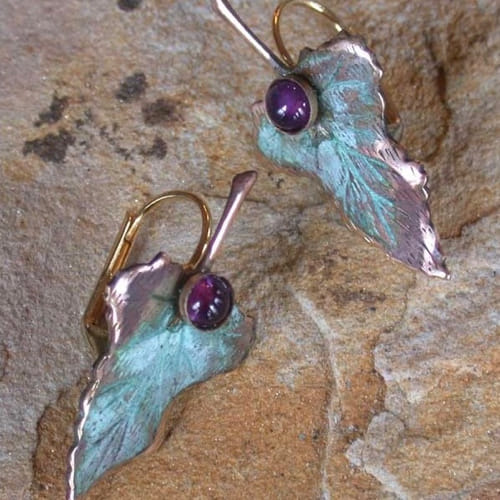 Click to view detail for EC-037 Earrings Brass Rose Petal - Jade $52